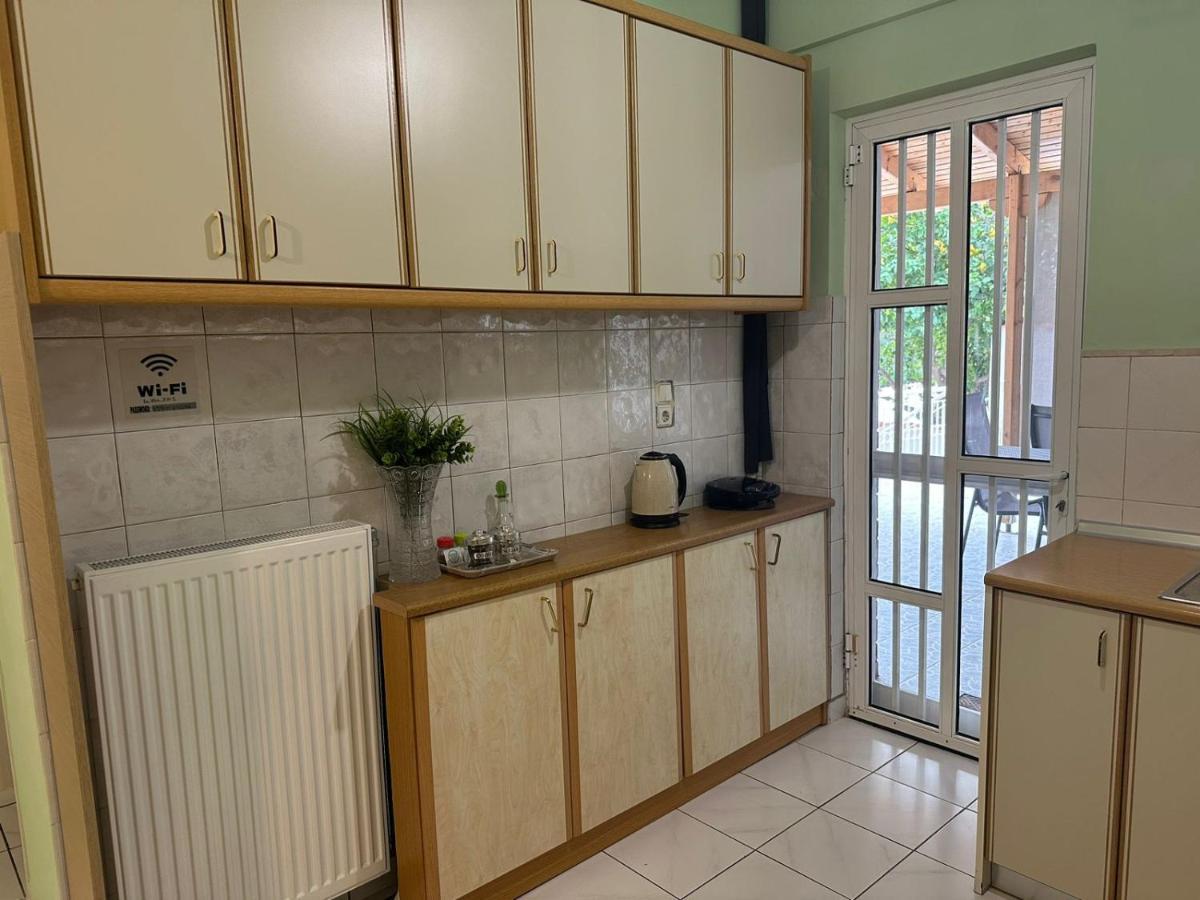 La Vita Apartments-Near Airport & Sea Луца Экстерьер фото